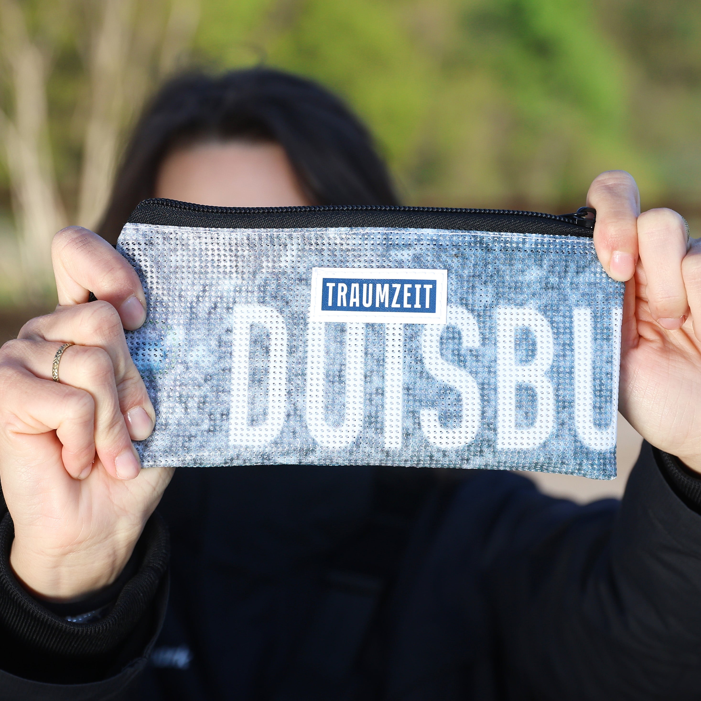 Pouch -limitiert-